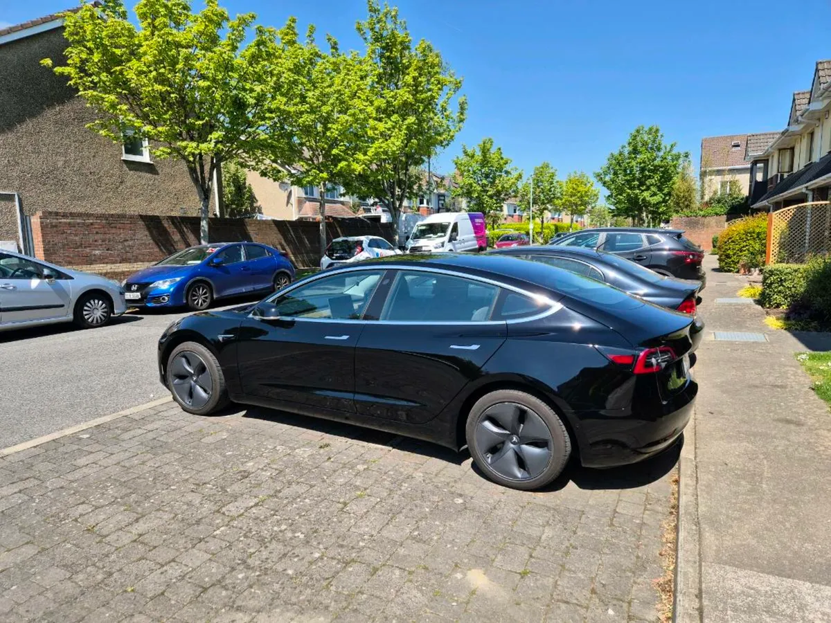 Tesla Model 3 - Image 4
