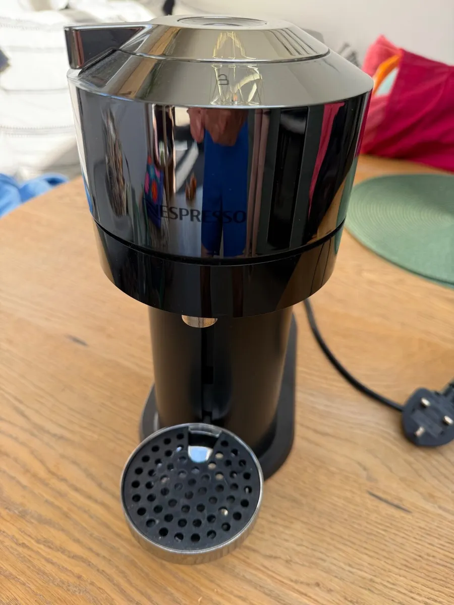 Nespresso vertuo coffee machine - Image 1