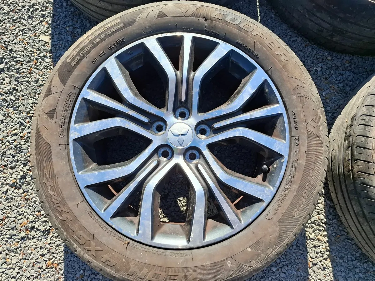 18" OEM Mitsubishi Wheels - Image 4