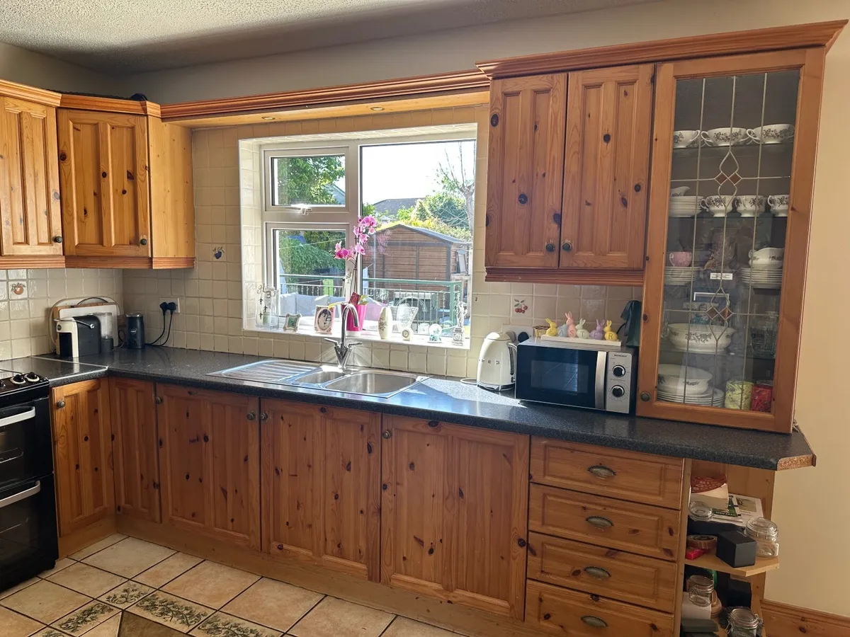 Solid Pine Kitchen + Cooker + Sink - Bargain😀 - Image 1