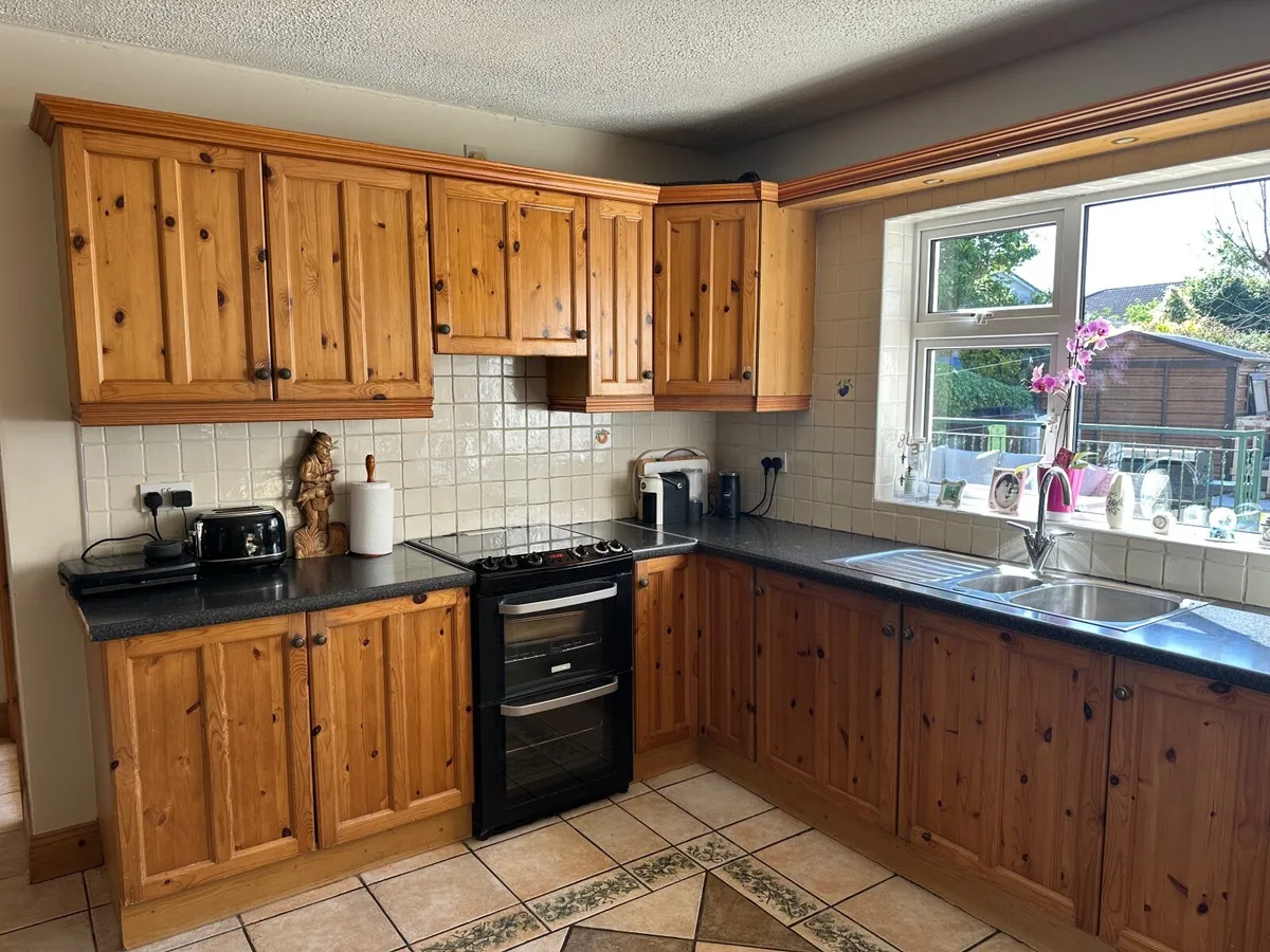 Solid Pine Kitchen + Cooker + Sink - Bargain😀 - Image 2