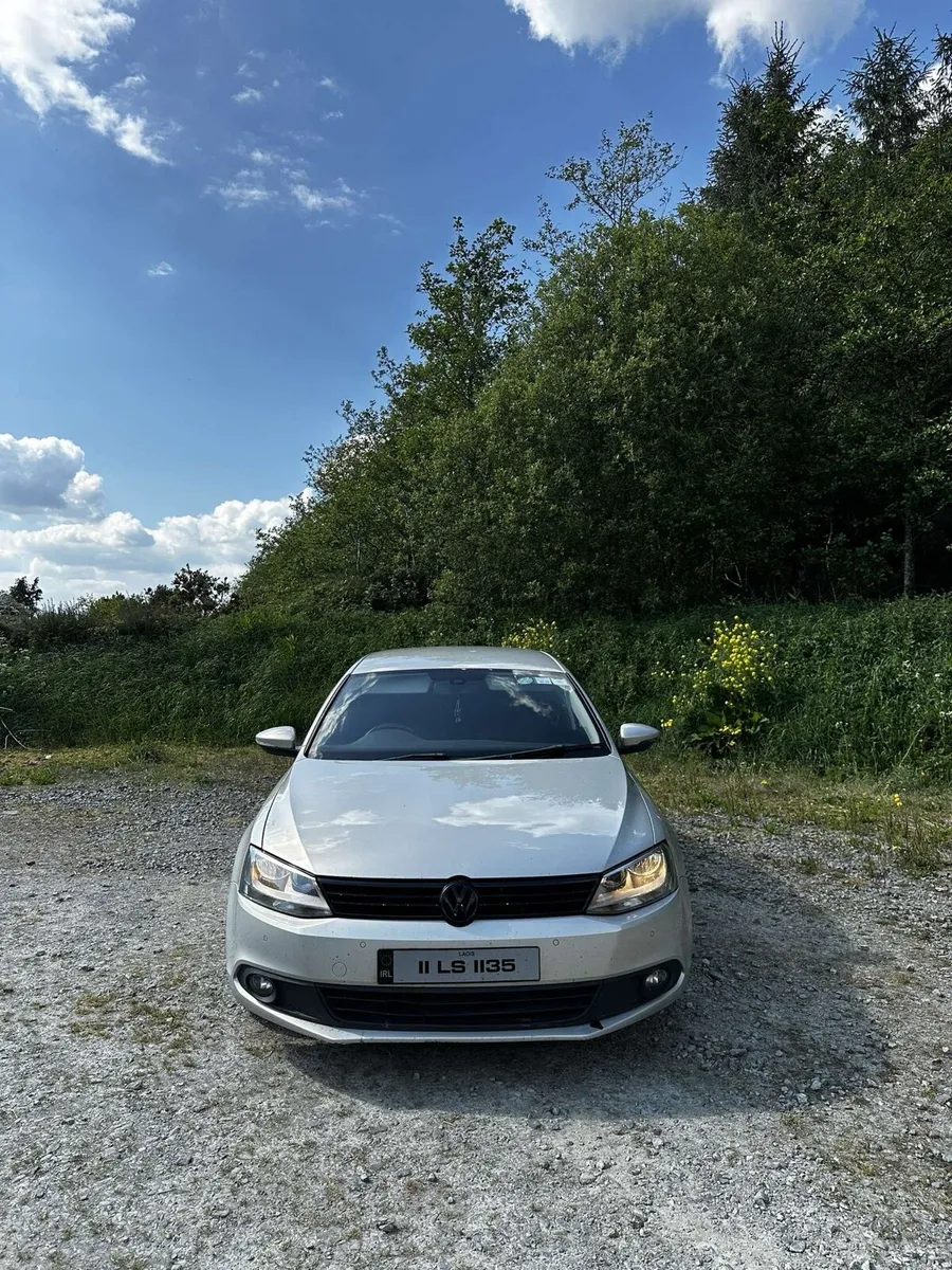 Volkswagen Jetta - Image 2