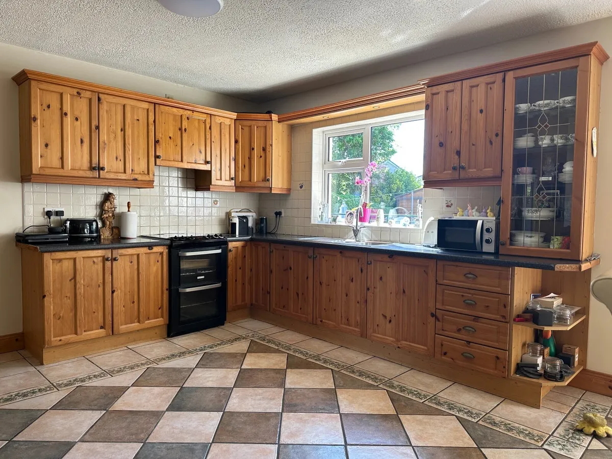 Solid Pine Kitchen + Cooker + Sink - Bargain😀 - Image 3