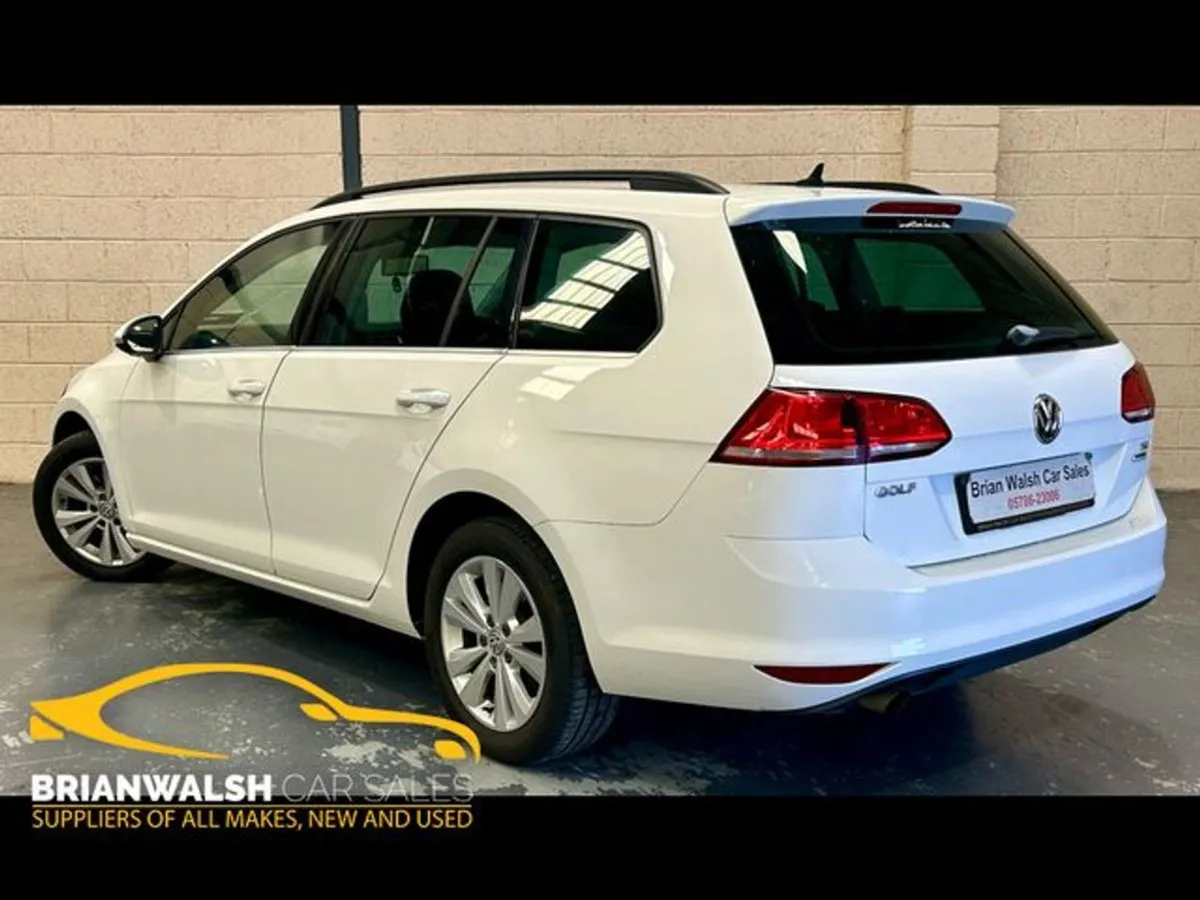 Volkswagen Golf 5DR Auto - Image 4