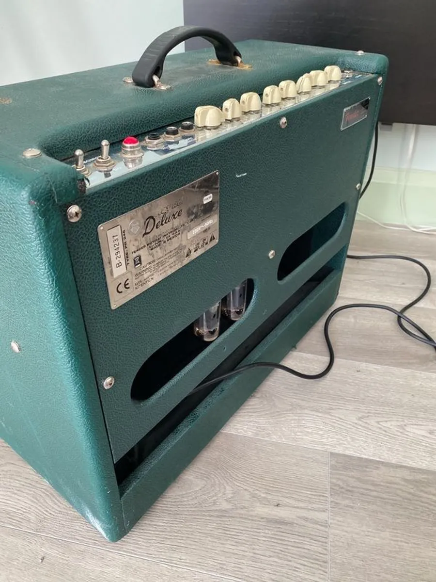 Fender PR 246 Limited Edition Hot Rod Deluxe Tube Guitar Combo Amplifier - Green - Image 4