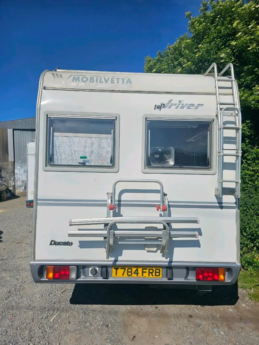 Camper - Image 2