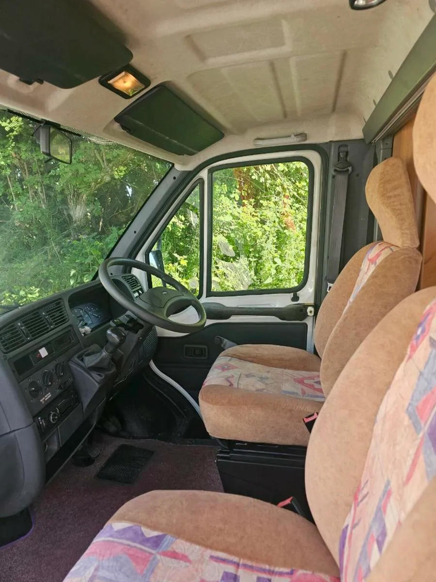 Camper - Image 4