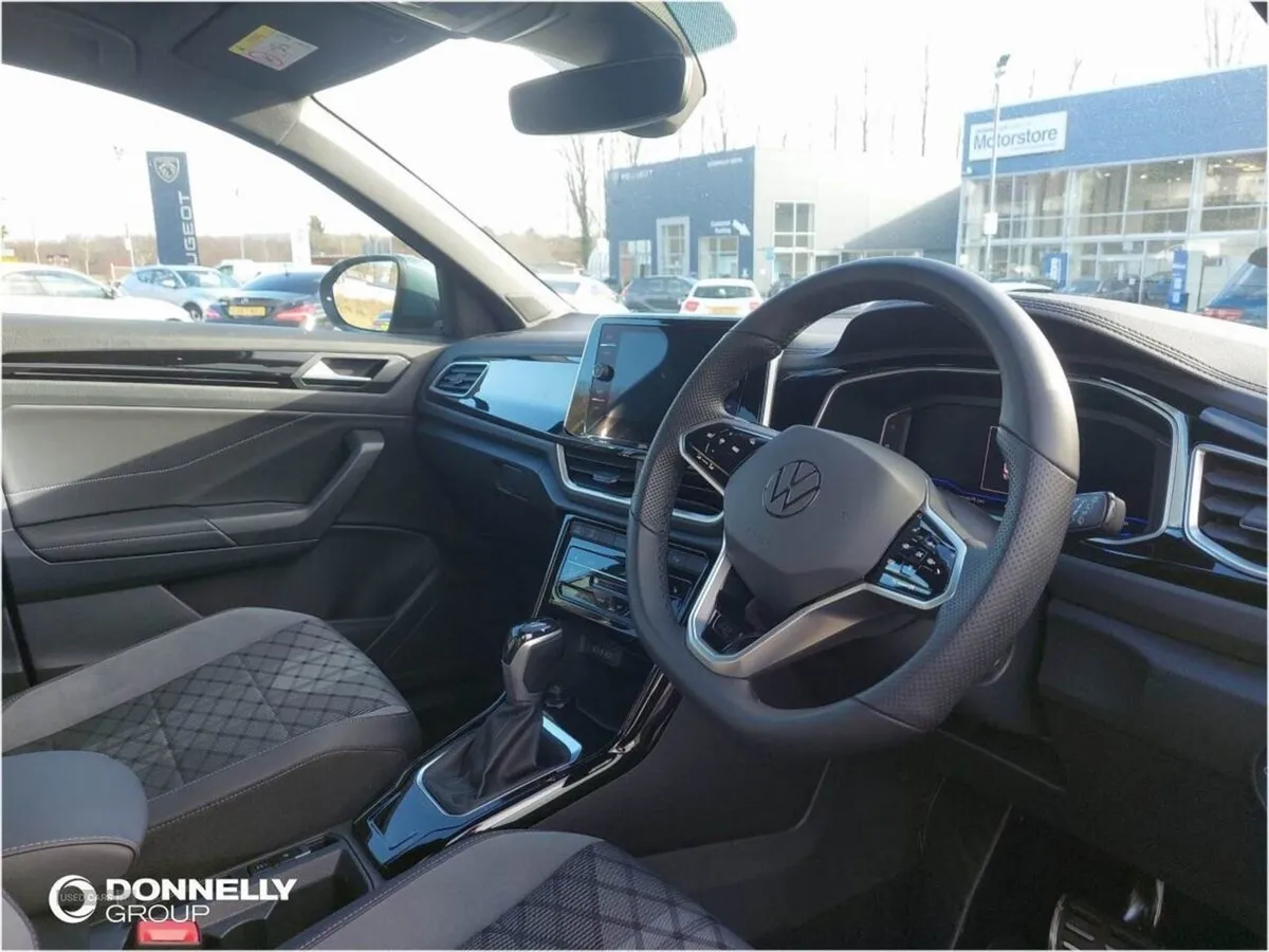 Volkswagen T-Roc 2.0 TDI 150 EVO R-line 5dr DSG - Image 2