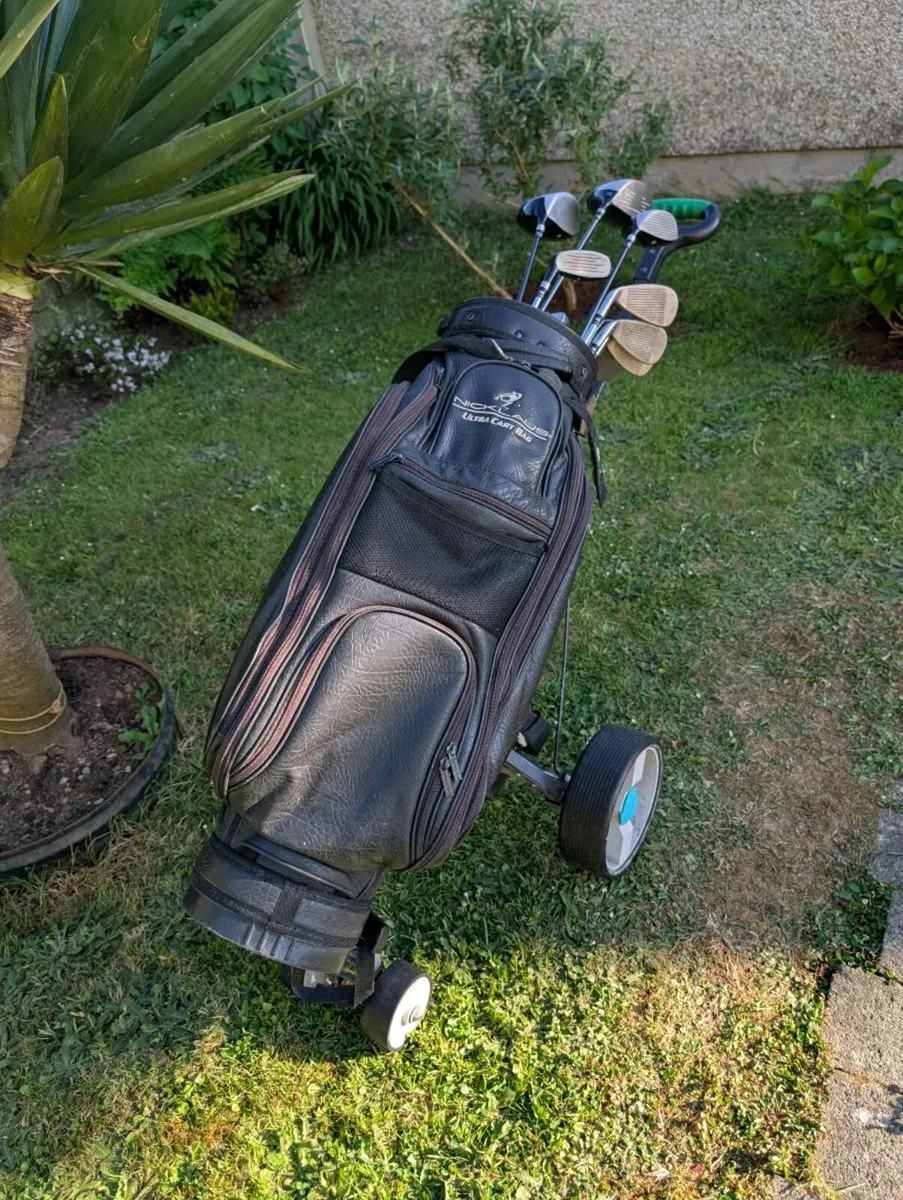 Golf clubs & trolley & bag need gone today - Image 4