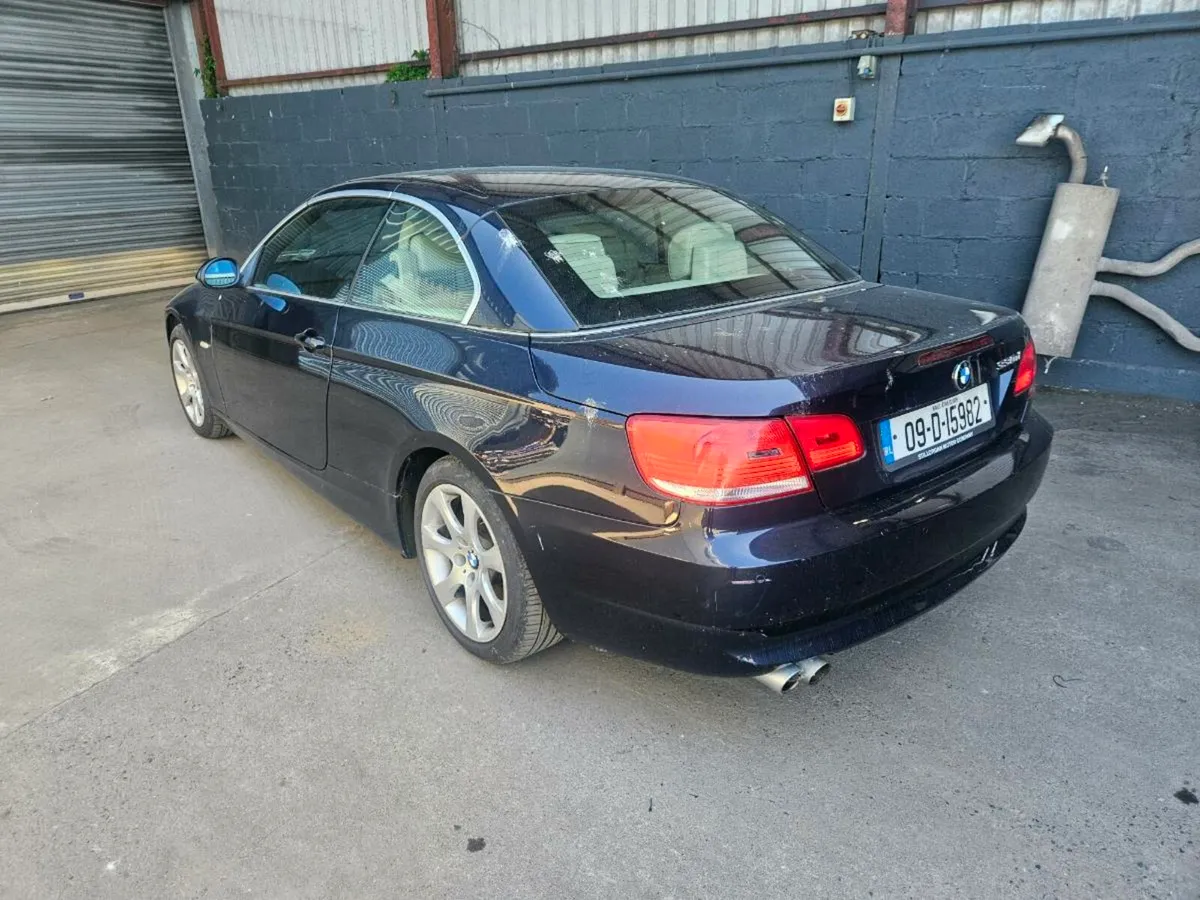 Bmw 330d manual convertible - Image 3