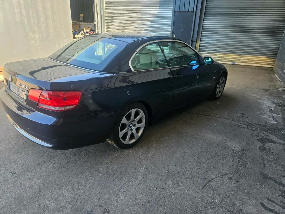 Bmw 330d manual convertible - Image 4