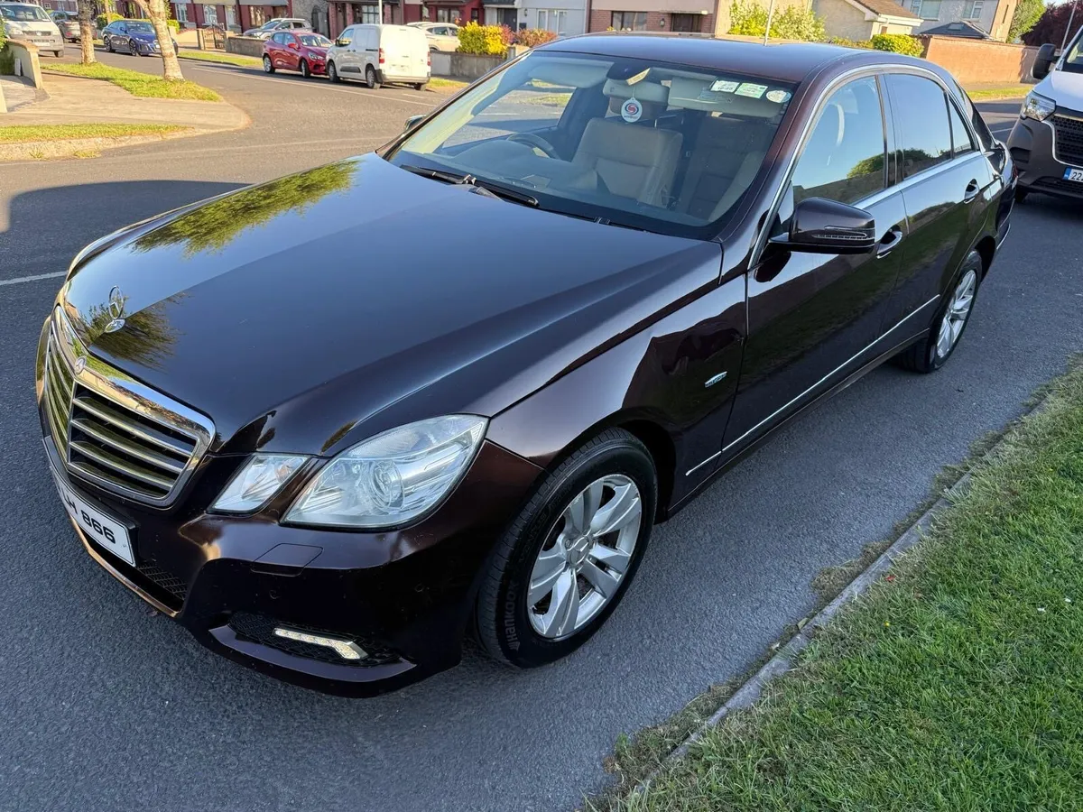 2010 Mercedes-Benz E-Class E250 Automatic - Image 4