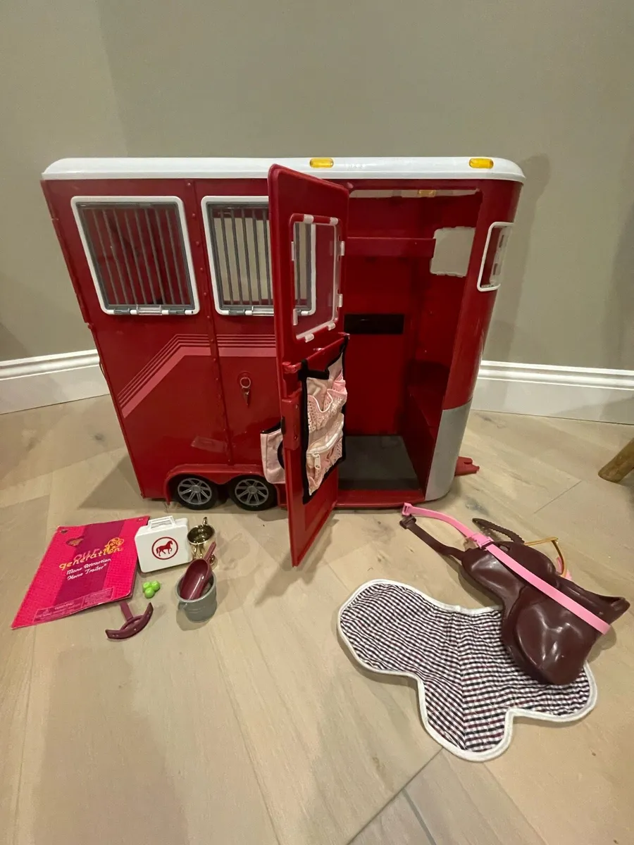 Our Generation stable and horse trailer - Image 4