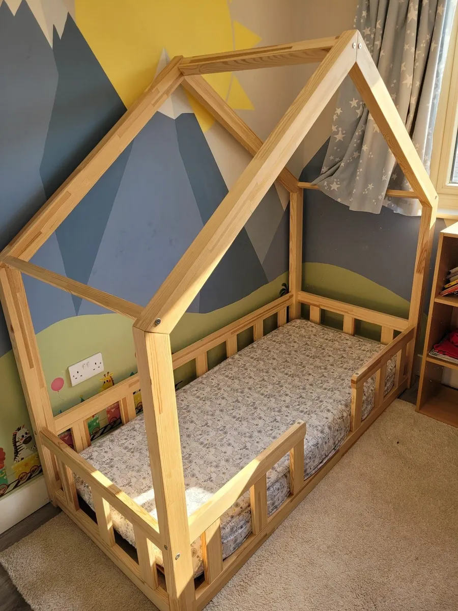 Child bed - Image 1