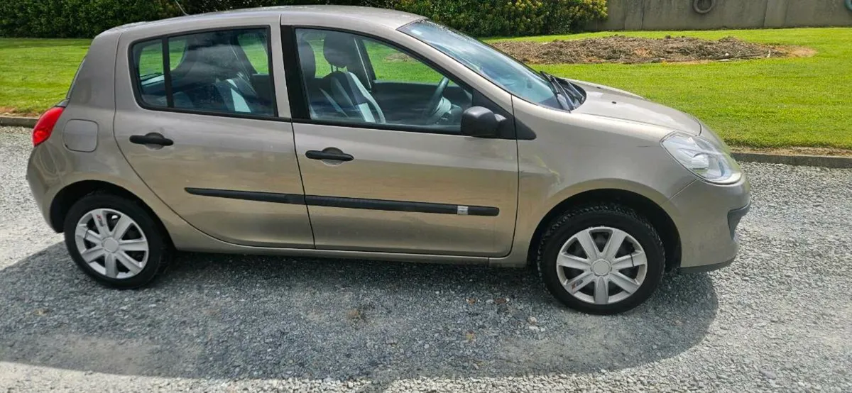 Renault clio 2009 - Image 1