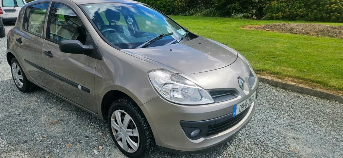 Renault clio 2009 - Image 2