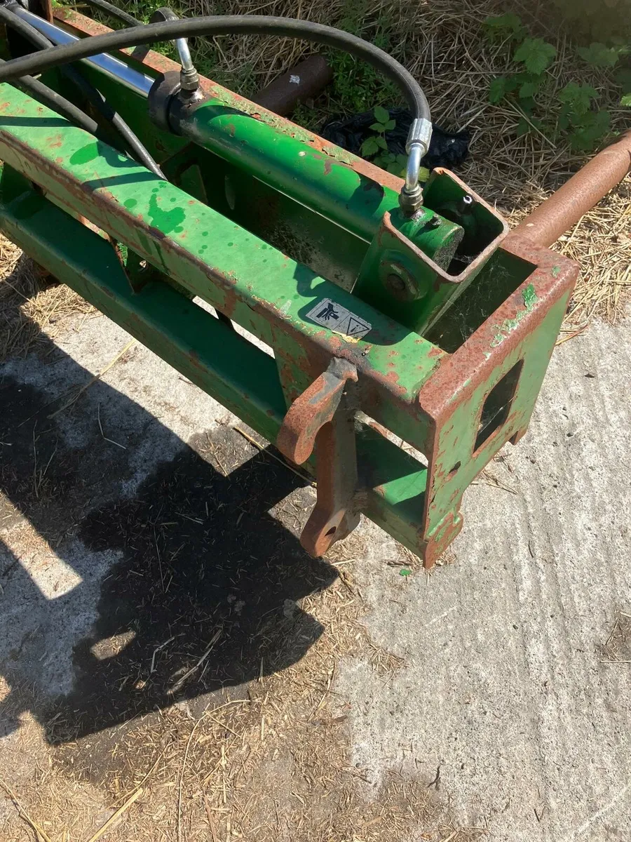 Bale handler - Image 1