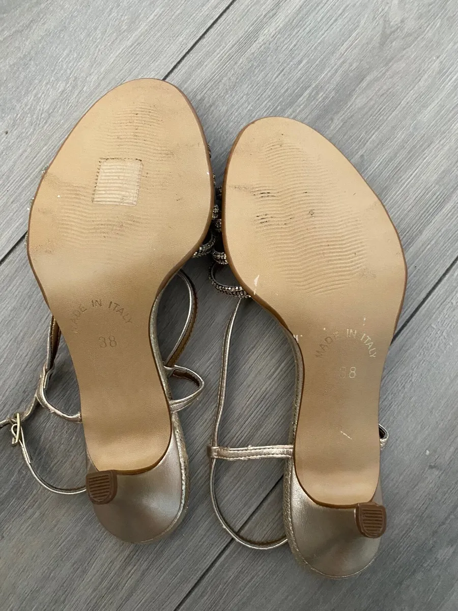 Heals woman - Image 1