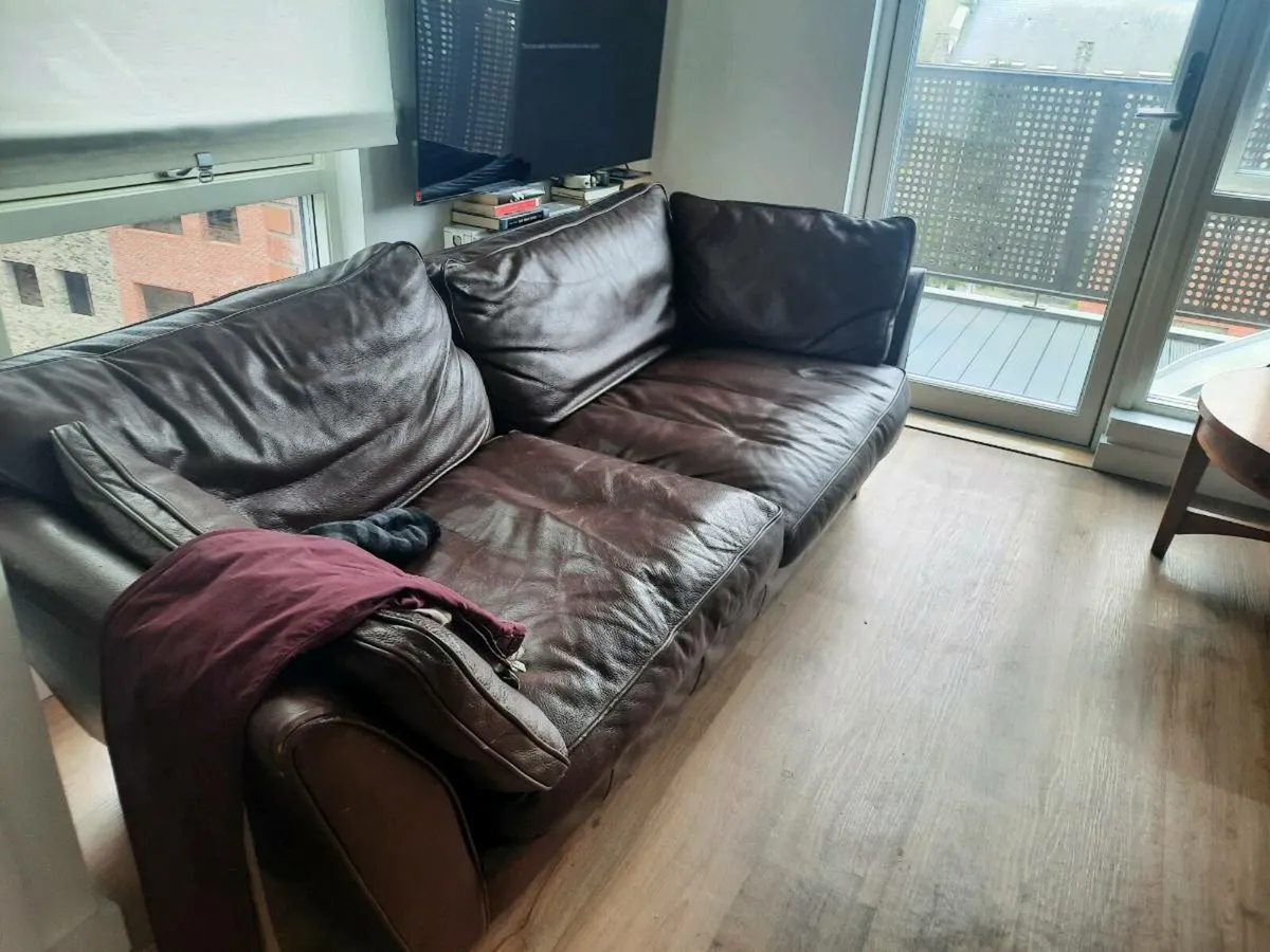Leather couch - Image 2