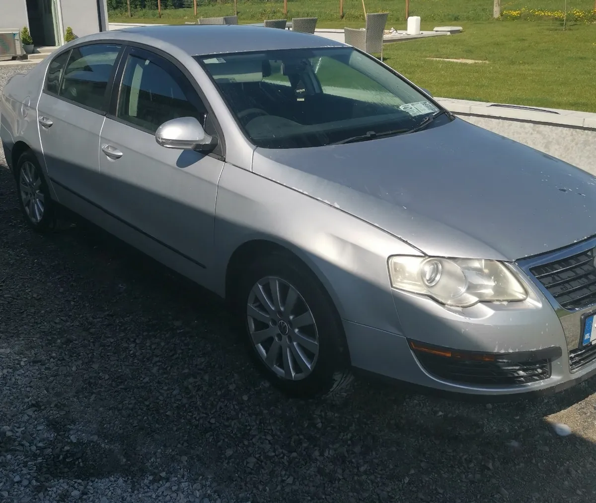 Volkswagen Passat 2009 - Image 2