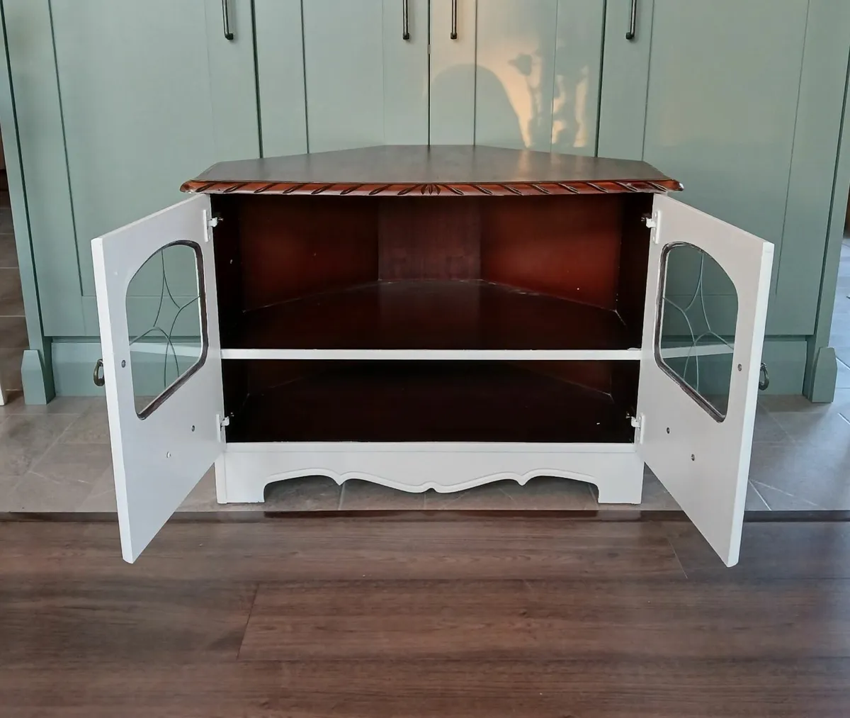 Cabinet - Image 2