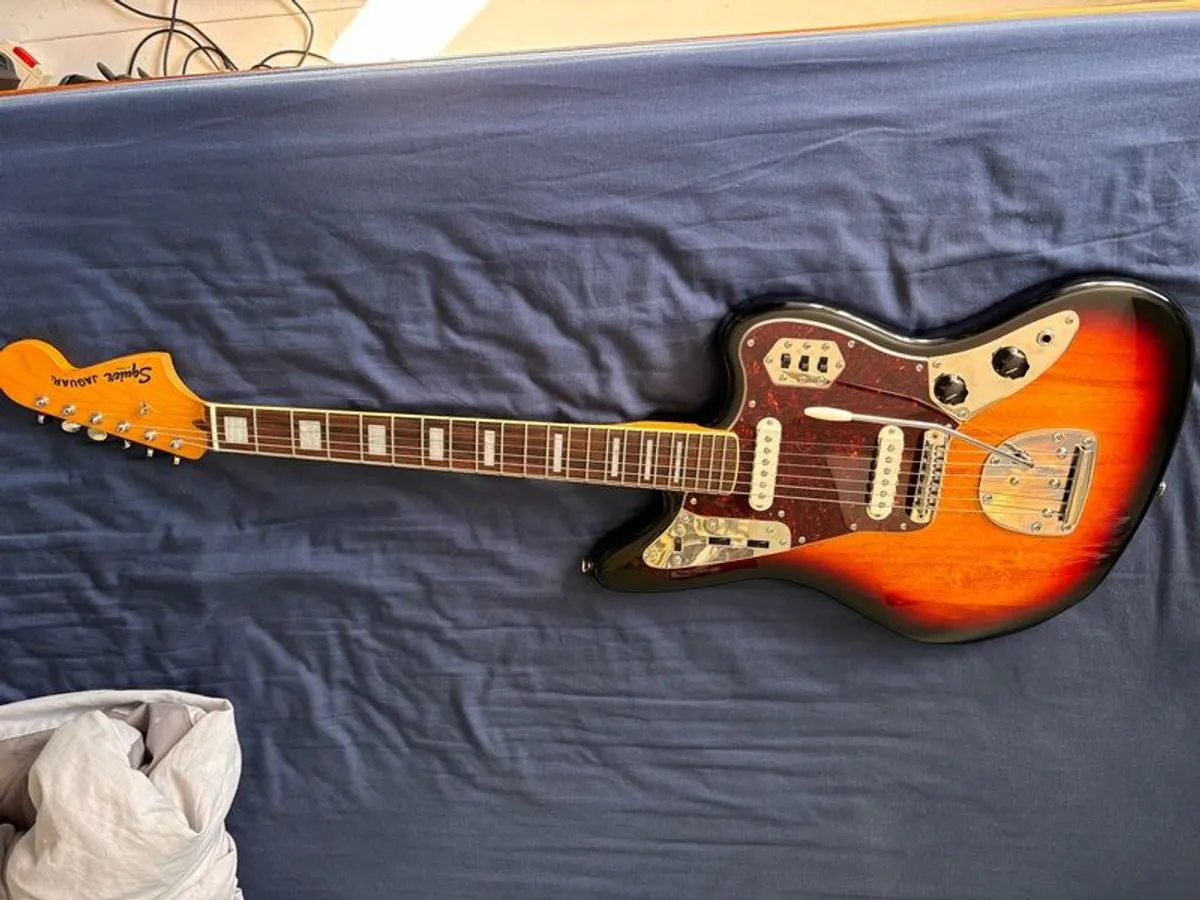 Fender squier classic vibe 70's jaguar - Image 1