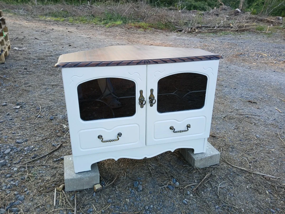 Cabinet - Image 3