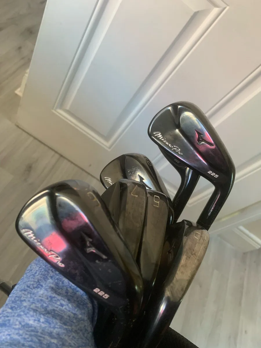 Mizuno 225 - Image 4