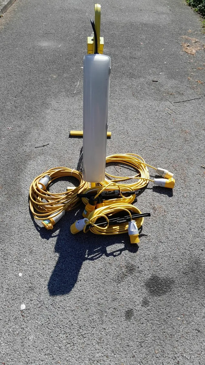 110v  16A + 230v/16A cables for sale - Image 1
