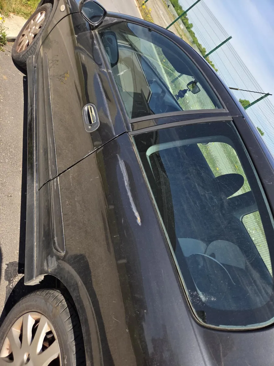 Nissan Almera - Image 3