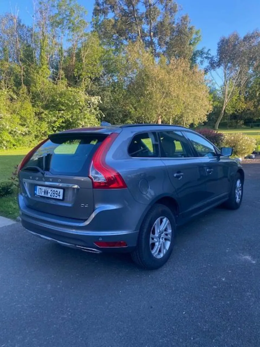 Volvo XC60 2017 - Image 3
