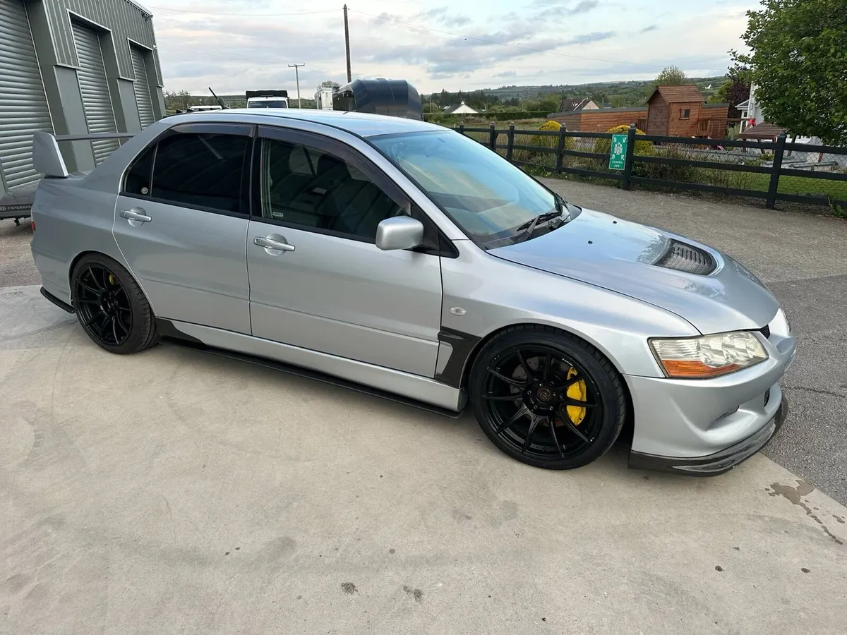 Mitsubishi evo - Image 4