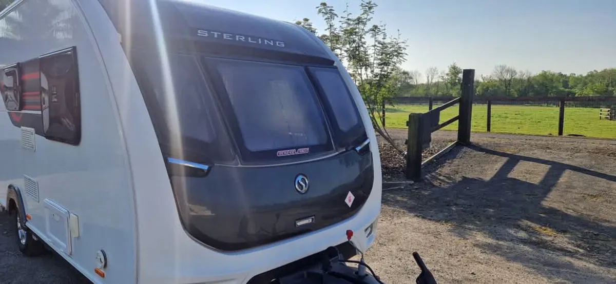 Swift Sterling Eccles Fixed Bed Caravan - Image 3