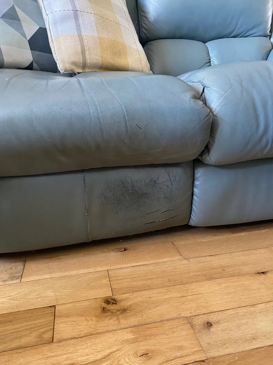 Couches - Image 4