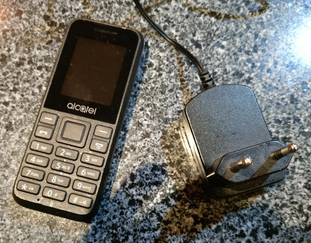 ALCATEL 1066D MOBILE PHONE (USED). - Image 1