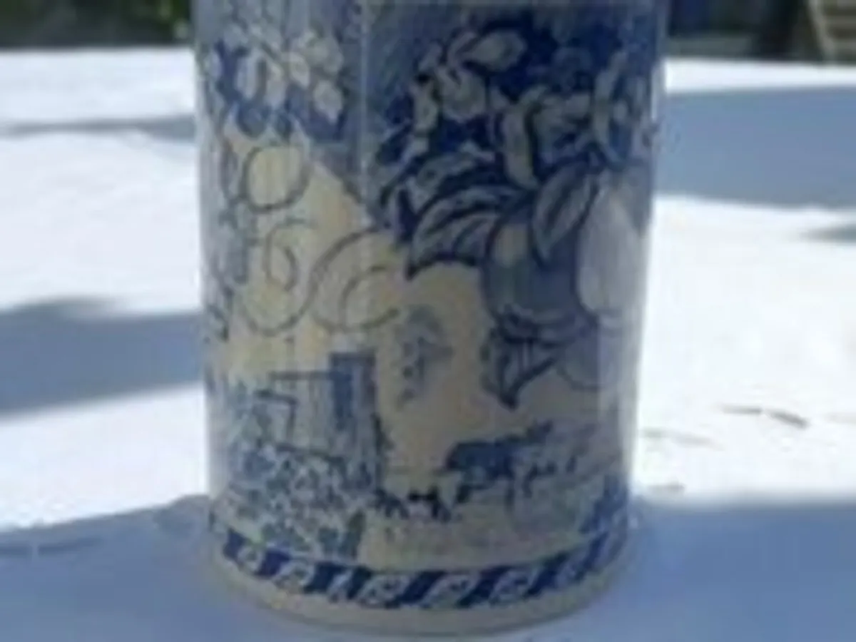 Vintage collectible Mason's Toothbrush holder