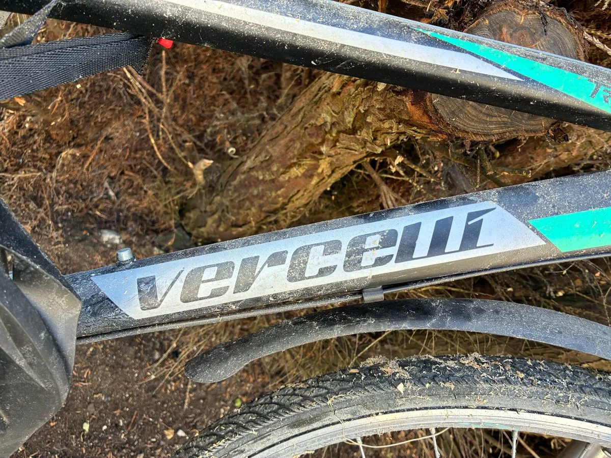 Ladies bicycle - Image 2