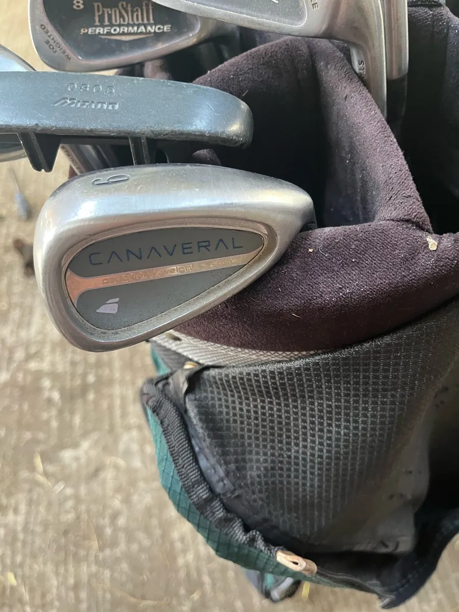 Golf clubs and bag - Image 4