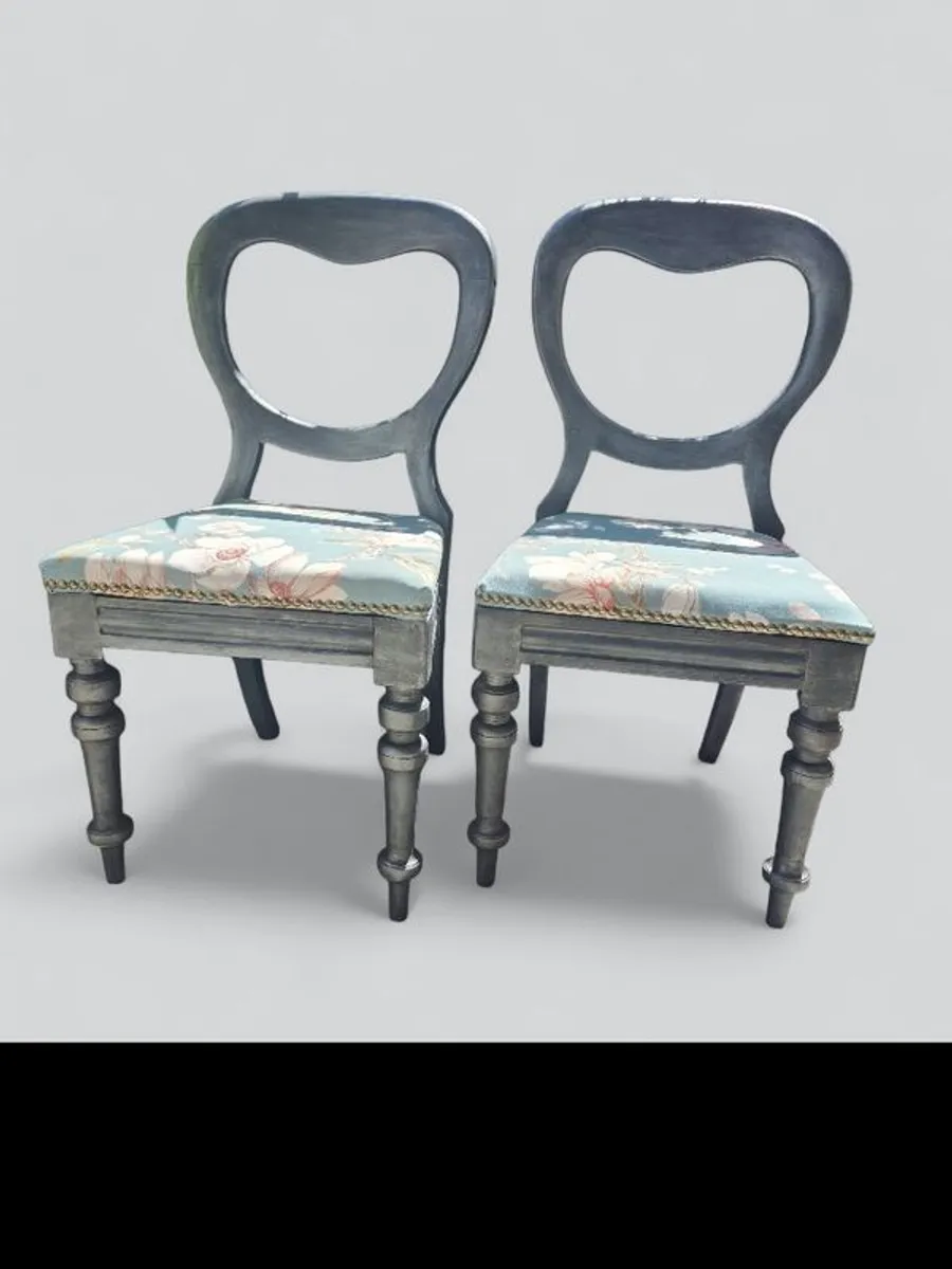 Superb Pair of antique ballon back chairs - Image 1