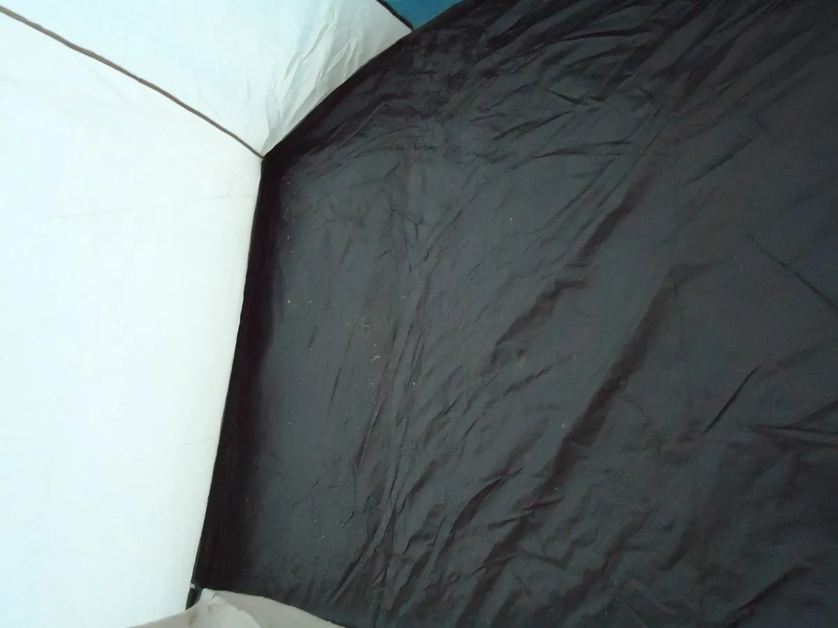 Tent - Image 4
