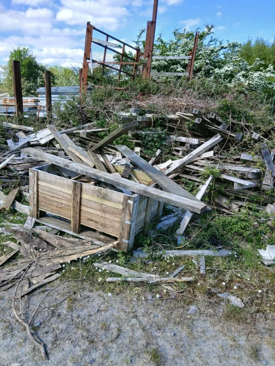 Pallets good and broken - Image 1