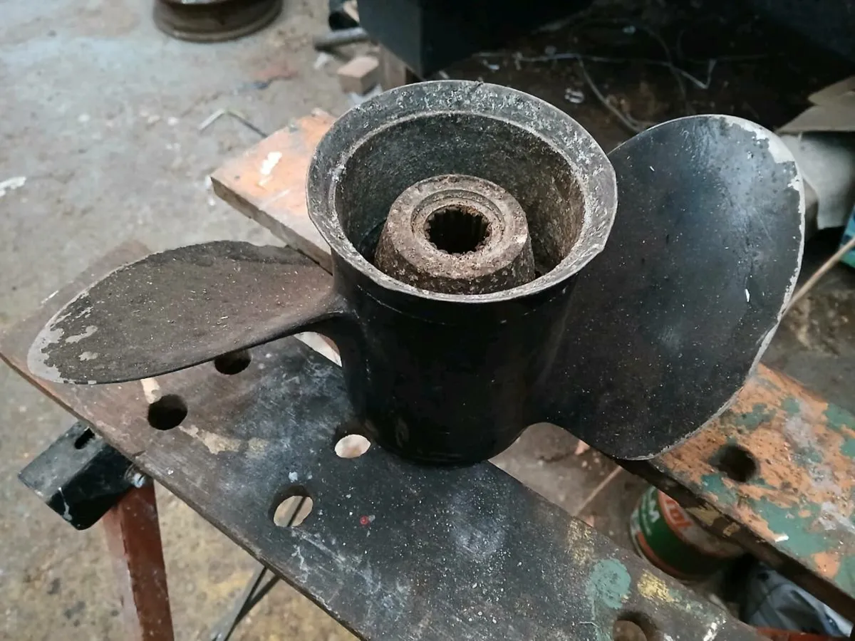 Propellor, secondhand. - Image 2