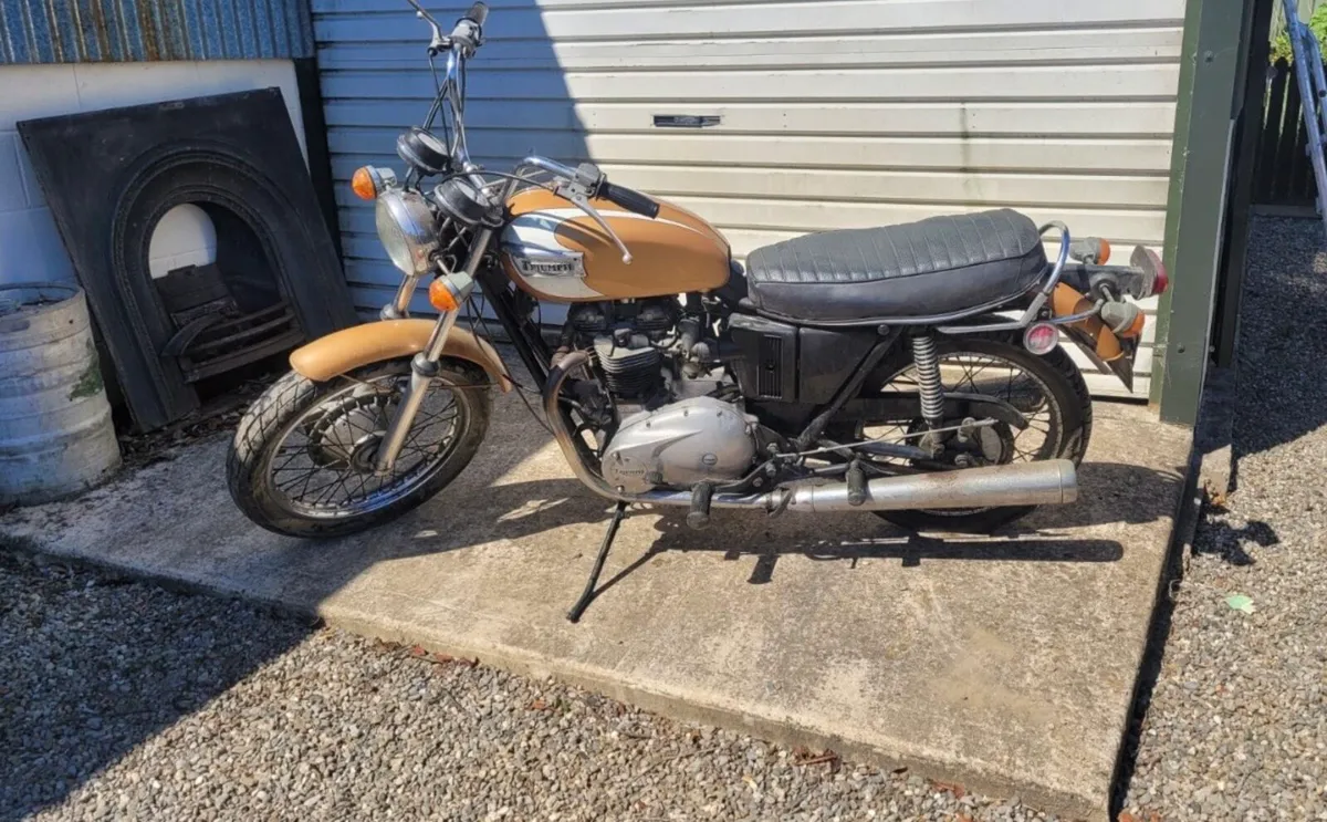 Vintage Motorbike - Image 2