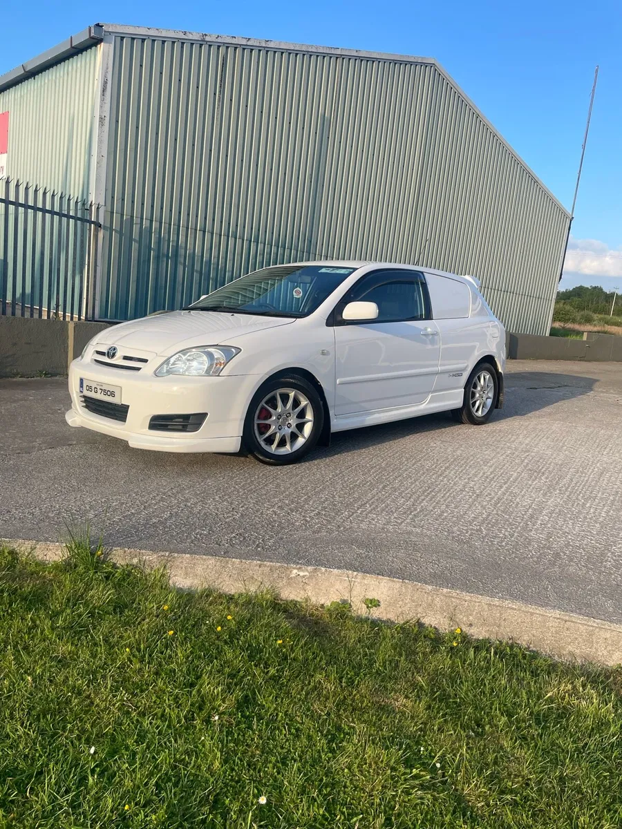 Toyota Corolla - Image 2