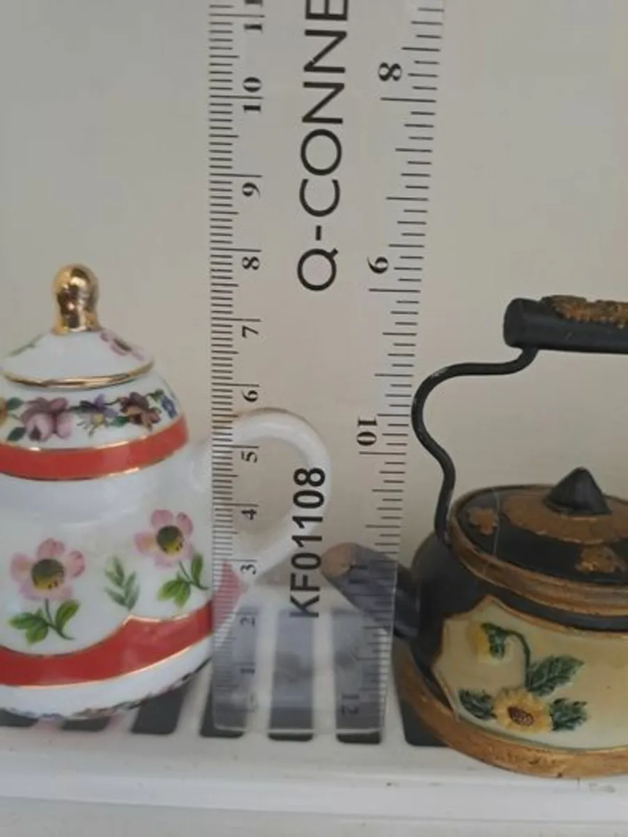 5 vintage miniature teapots - Image 3