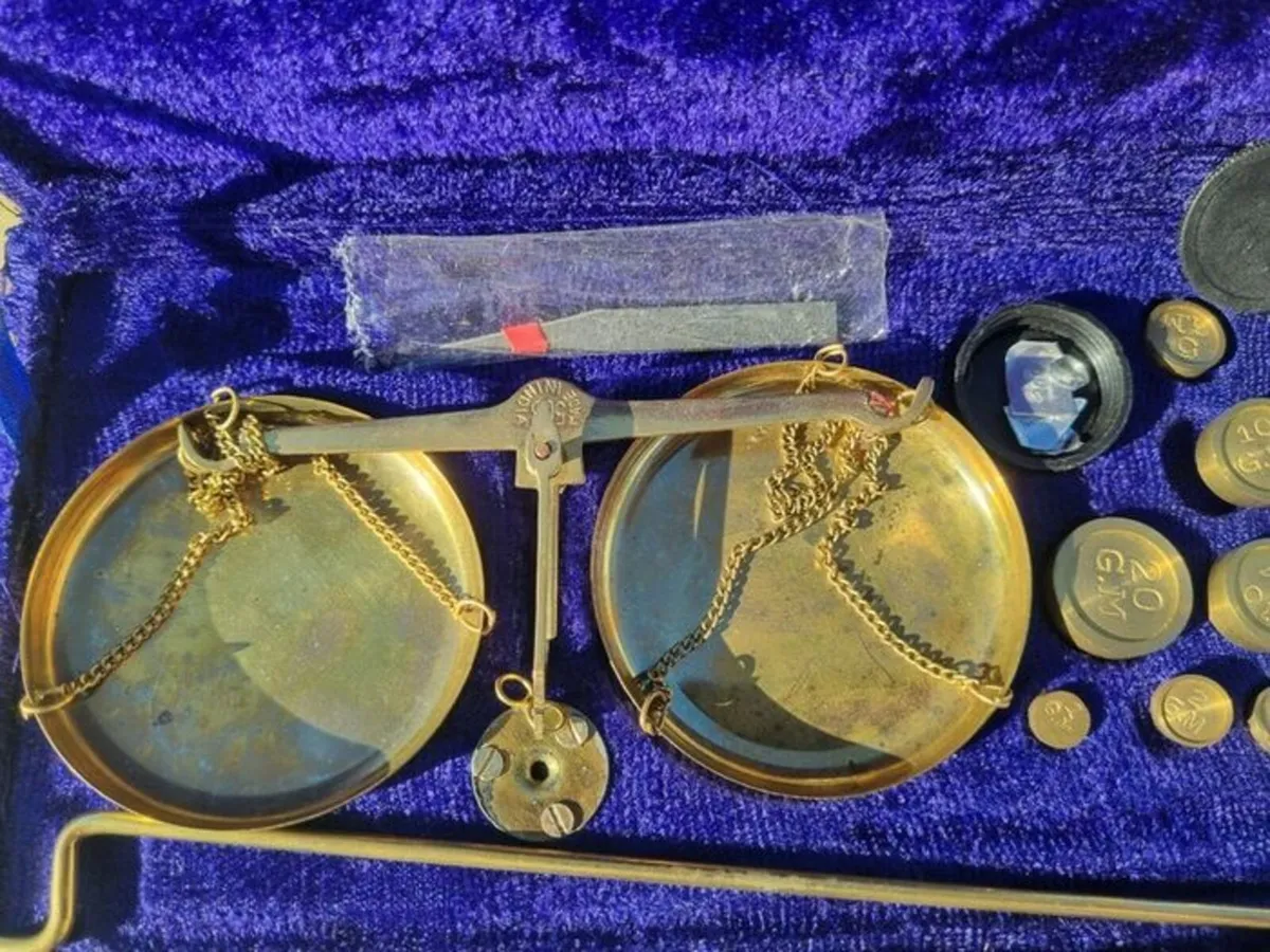 Vintage Brass jewelry Weight Scale - Image 4