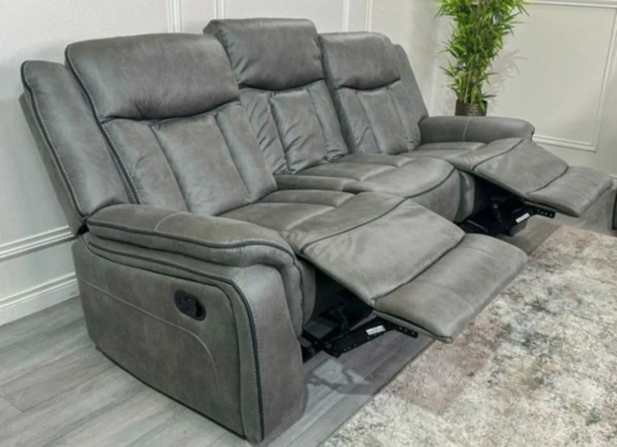 New all recliner sofas on sale - Image 3