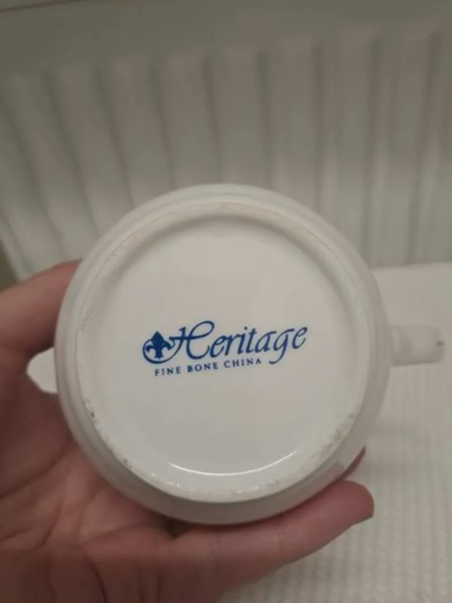 6 Country Rose mugs NEW - Image 2