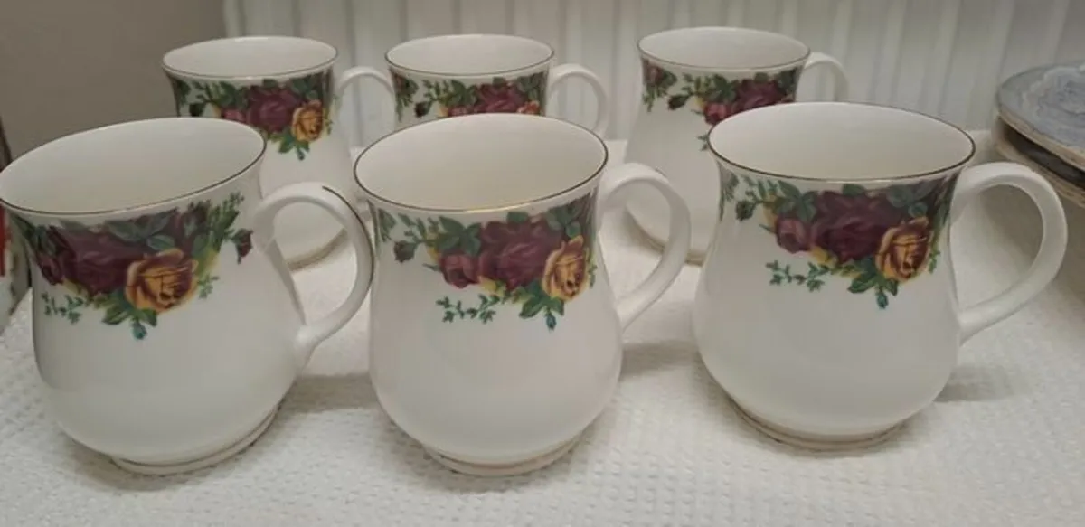 6 Country Rose mugs NEW - Image 3