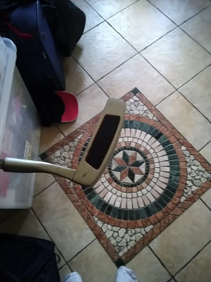 Kids Left-handed v300 Slazenger putter - Image 3